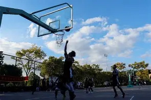 关于云南男篮耀眼表现，展现团结拼搏，勇往直前的信息