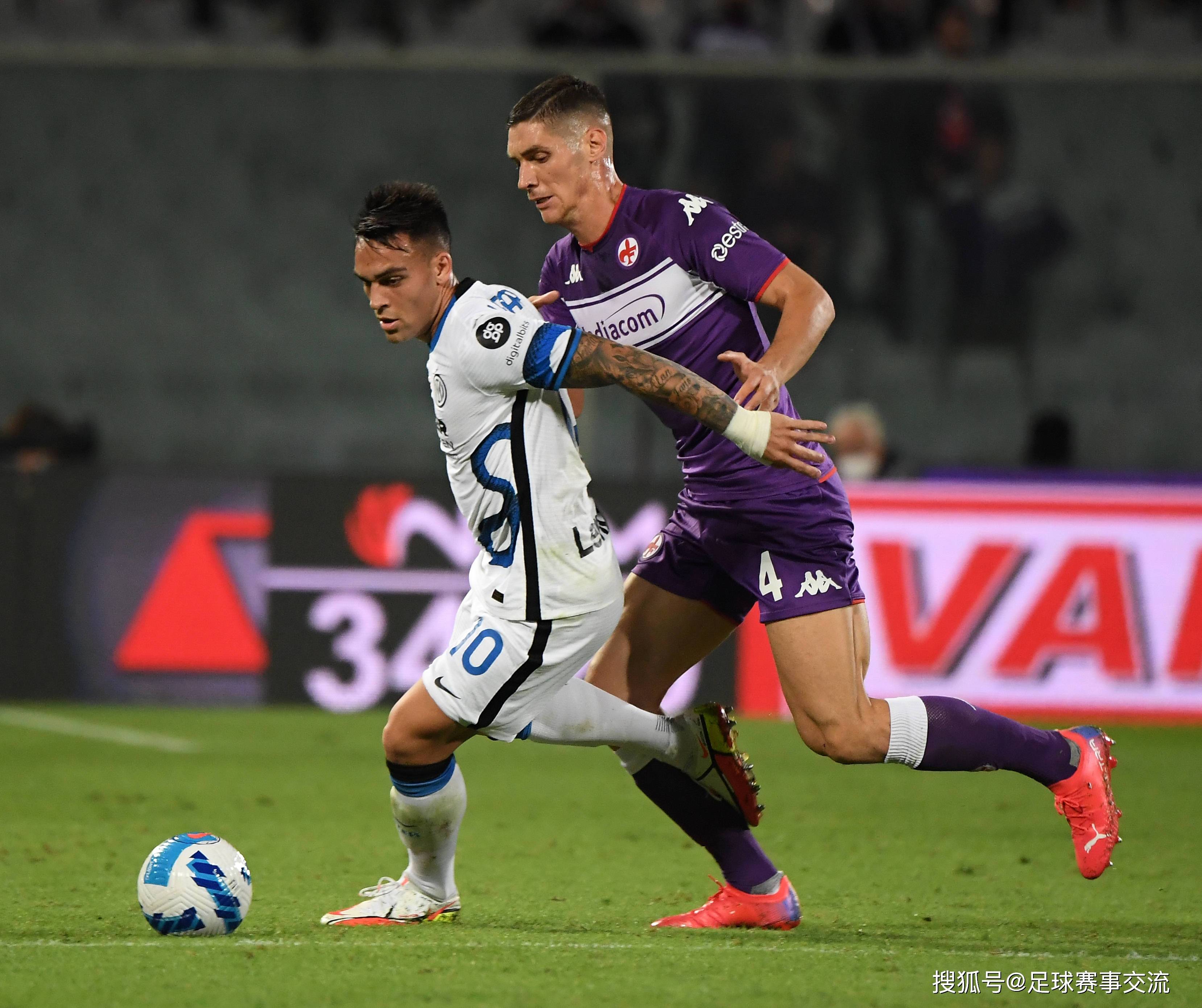 精彩的足球比赛吸引了全球观众的目光(精彩的足球比赛优秀作文)