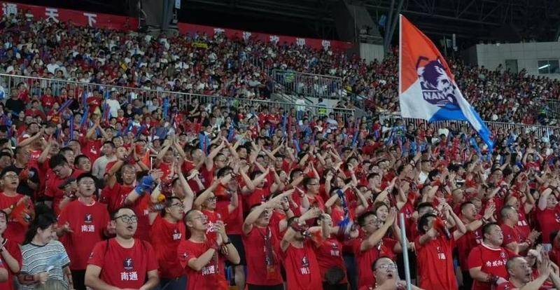 关于广州球队和江苏队将在本周六激烈对决的信息 关于广州球队和江苏队将在本周六激烈对决的信息