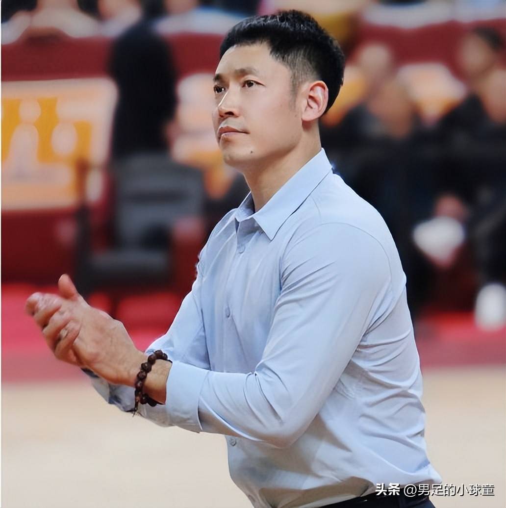 浙江男篮主帅调整战术,力求获胜扭转颓势 浙江男篮主帅调整战术,力求获胜扭转颓势